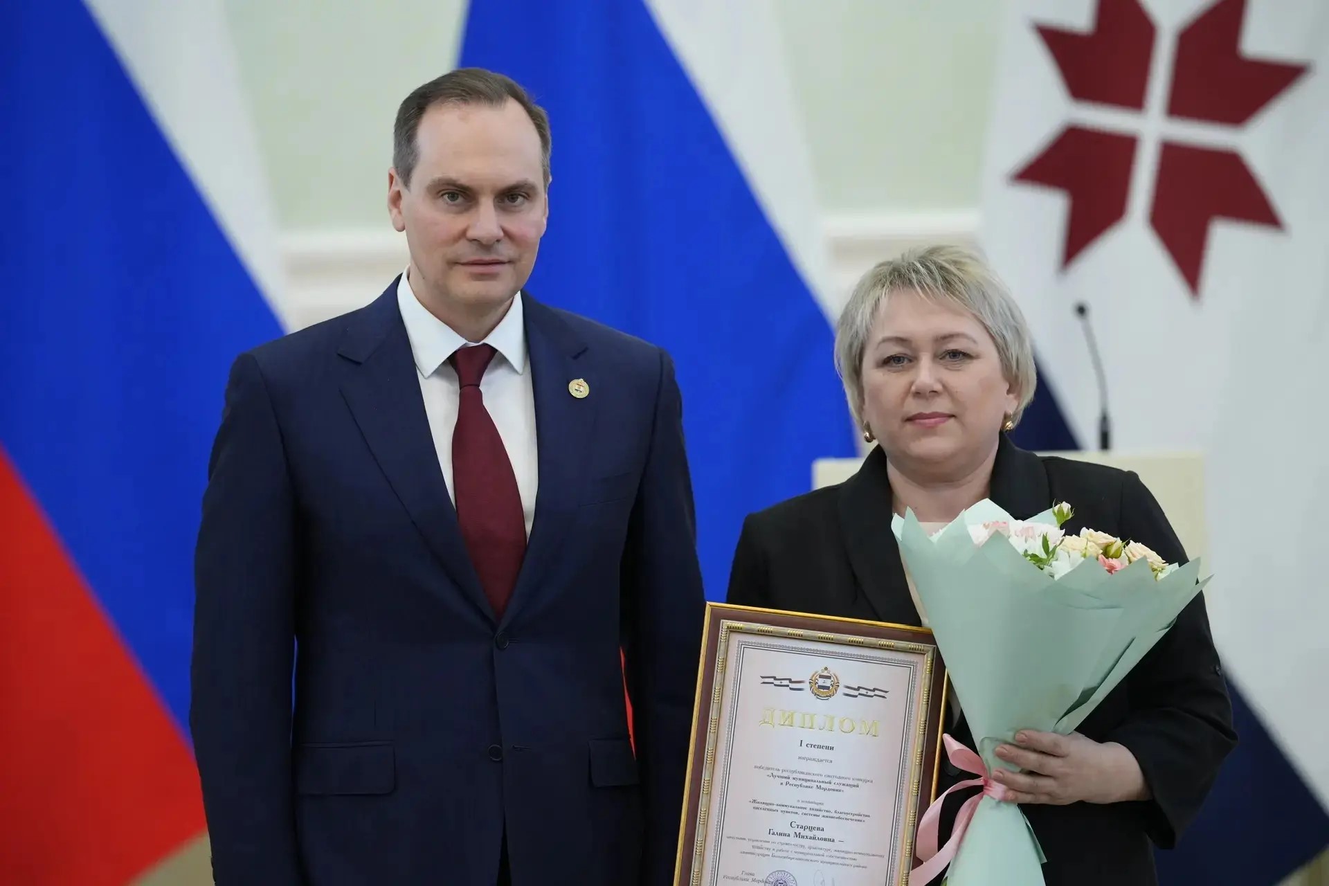 С НАГРАДОЙ! Человек, который помогает сделать  наш район краше